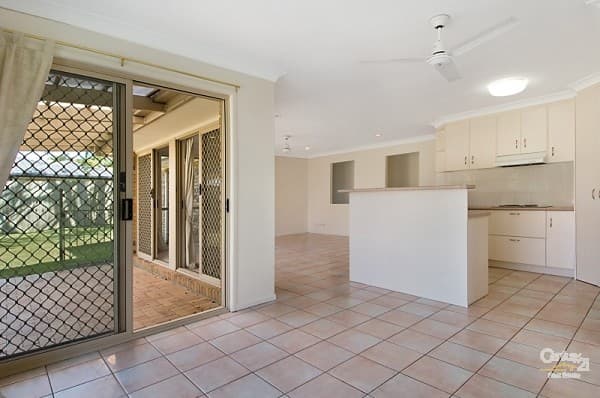 1/8 King Street, Buderim, QLD, 4556, Buderim - Thumbnail 2
