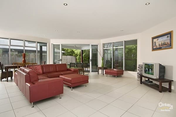1/8 King Street, Buderim, QLD, 4556, Buderim - Thumbnail 2