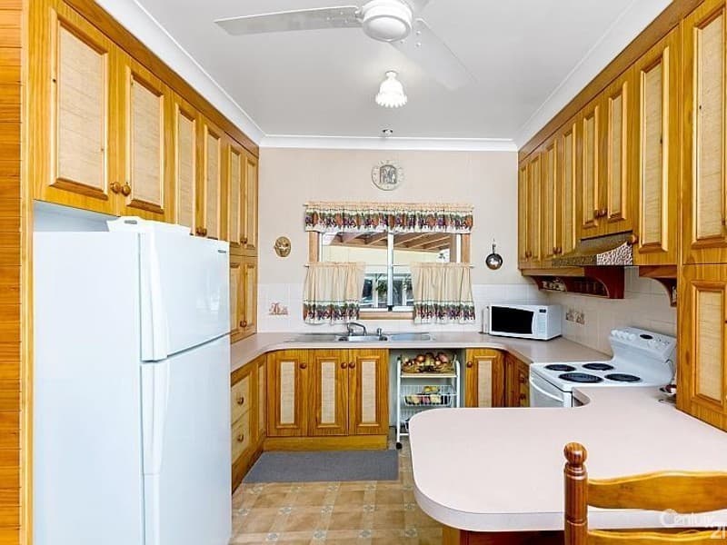 56 Kerry Crescent, Berkeley Vale, NSW, 2261, Berkeley Vale - Thumbnail 3