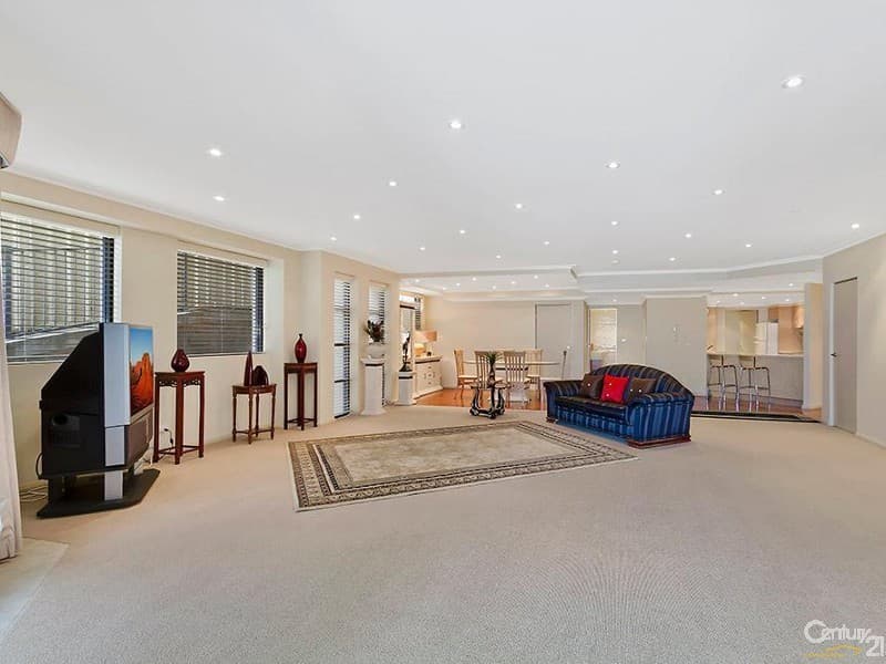 Unit 4/110-112 Ocean Parade, Blue Bay, NSW, 2261, Blue Bay - Thumbnail 2