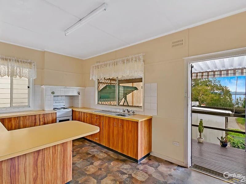 81 Lakeside Parade, The Entrance, NSW, 2261, The Entrance - Thumbnail 2