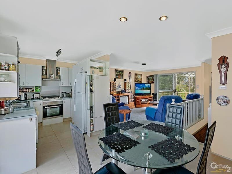 346 Lakedge Avenue, Chittaway Bay, NSW, 2261, Chittaway Bay - Thumbnail 4