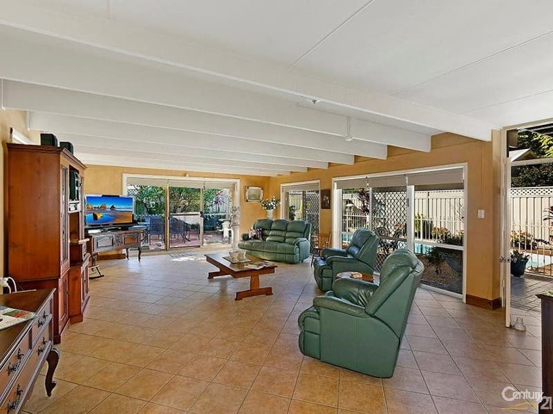 67 Kerry Crescent, Berkeley Vale, NSW, 2261, Berkeley Vale - Thumbnail 3