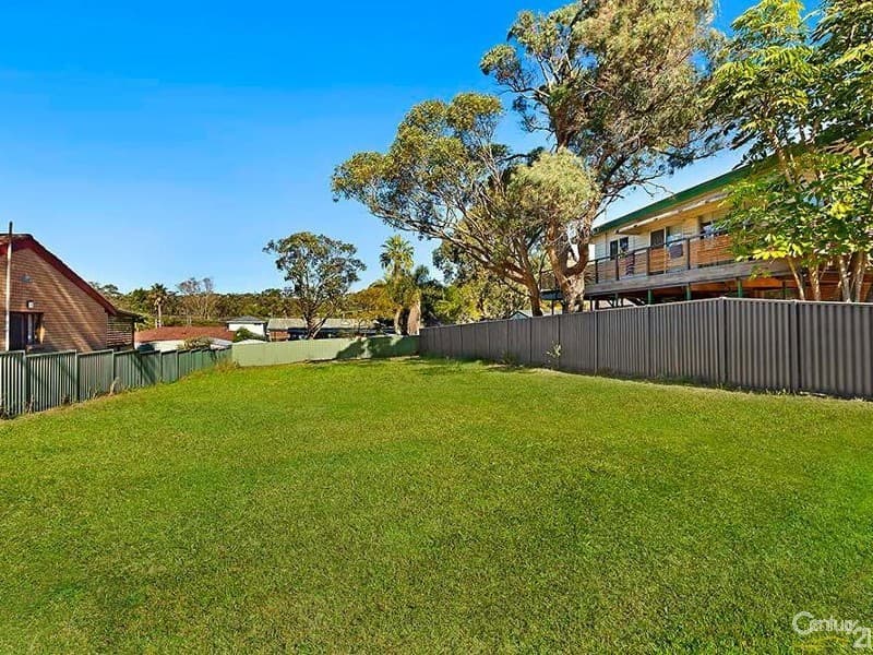 66 Albatross Road, Berkeley Vale, NSW, 2261, Berkeley Vale - Thumbnail 2
