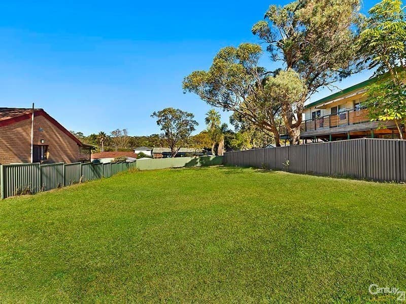 66 Albatross Road, Berkeley Vale, NSW, 2261, Berkeley Vale - Thumbnail 3