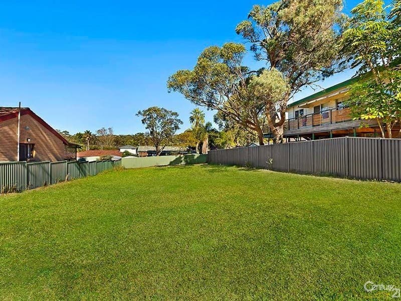 66 Albatross Road, Berkeley Vale, NSW, 2261, Berkeley Vale - Thumbnail 4