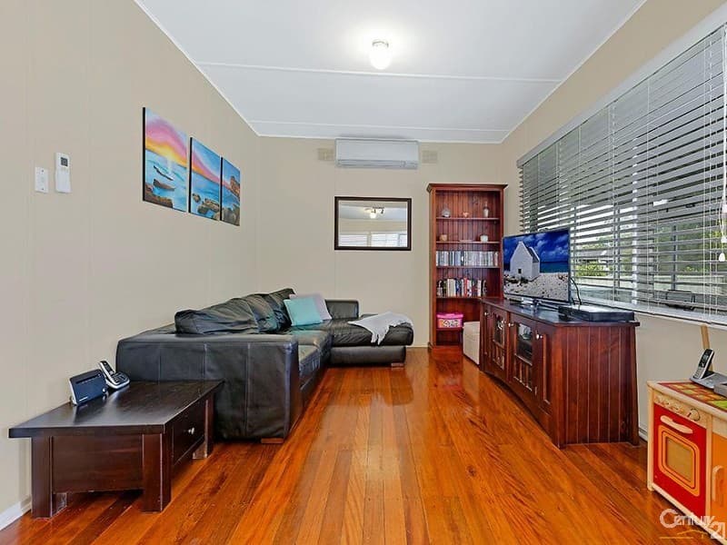 17 Emerald Place, Berkeley Vale, NSW, 2261, Berkeley Vale - Thumbnail 2