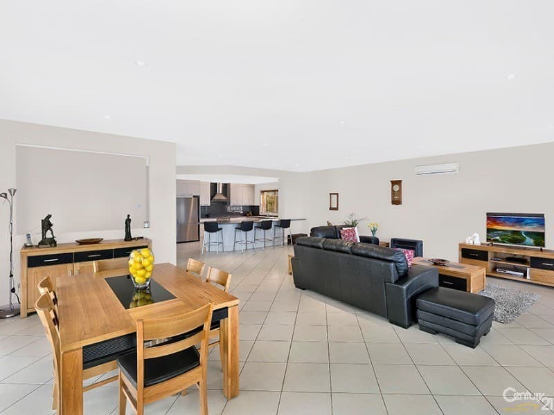 25 Kenmare Avenue, Berkeley Vale, NSW, 2261, Berkeley Vale - Thumbnail 4