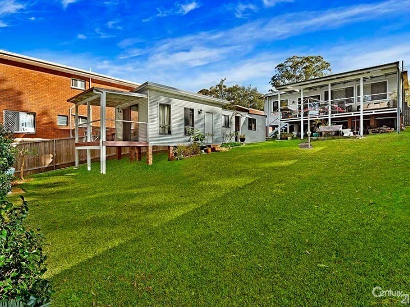 3 Kenmare Avenue, Berkeley Vale, NSW, 2261, Berkeley Vale - Thumbnail 2
