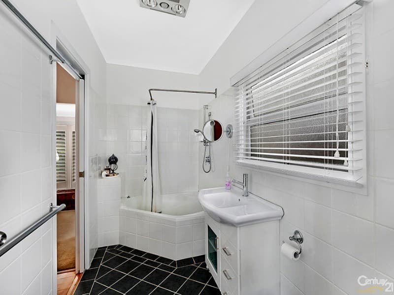 3 Kenmare Avenue, Berkeley Vale, NSW, 2261, Berkeley Vale - Thumbnail 8