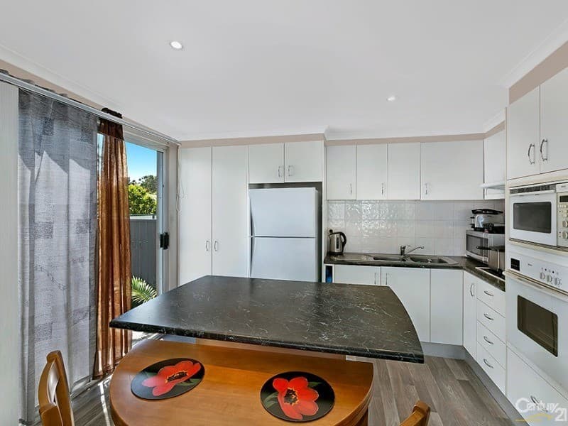 1a Emerald Place, Berkeley Vale, NSW, 2261, Berkeley Vale - Thumbnail 2