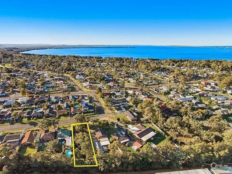16 Lucas Crescent, Berkeley Vale, NSW, 2261, Berkeley Vale - Image 1