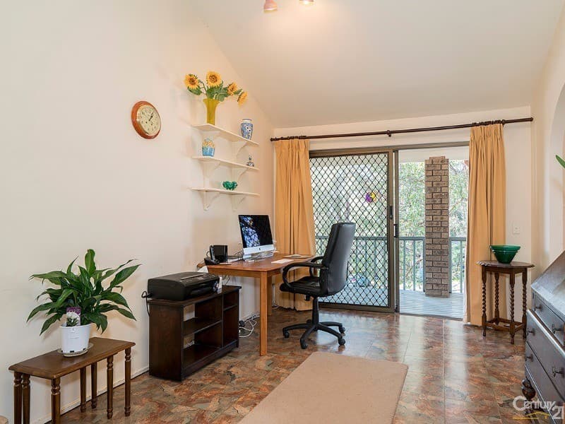 28 Jeannie Crescent, Berkeley Vale, NSW, 2261, Berkeley Vale - Thumbnail 3
