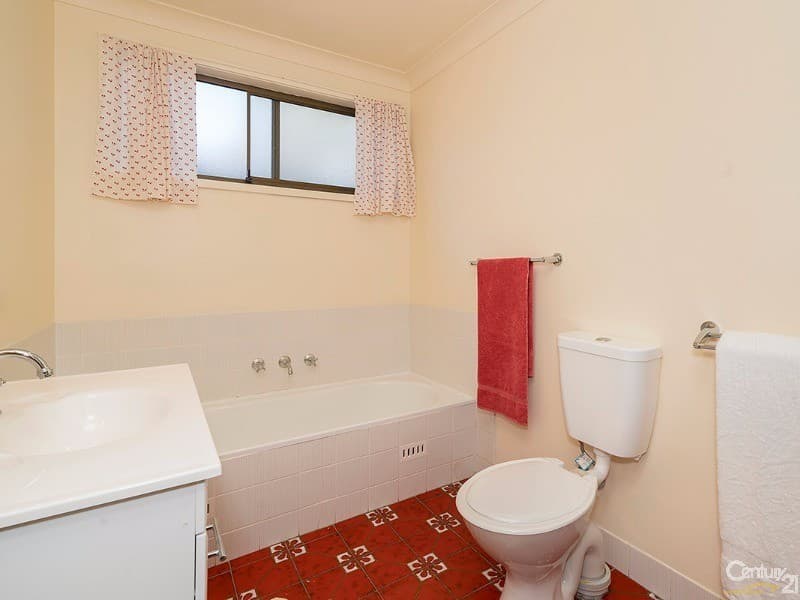 28 Jeannie Crescent, Berkeley Vale, NSW, 2261, Berkeley Vale - Thumbnail 6