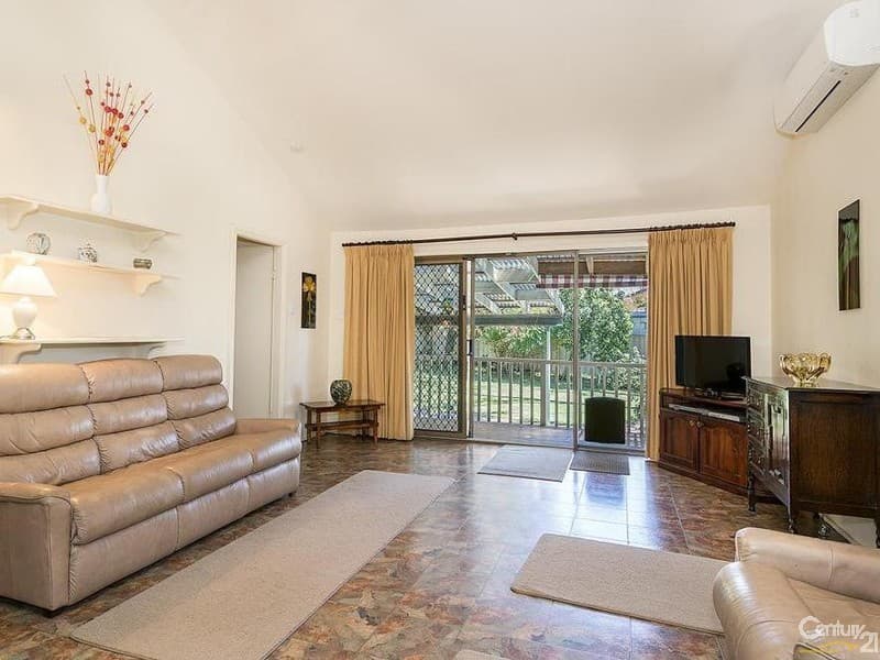 28 Jeannie Crescent, Berkeley Vale, NSW, 2261, Berkeley Vale - Thumbnail 2