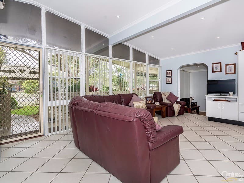 45 Clare Crescent, Berkeley Vale, NSW, 2261, Berkeley Vale - Thumbnail 3