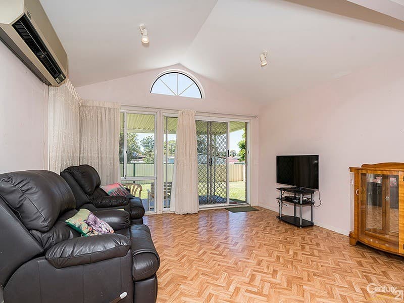 19 Casurina Close, Lake Haven, NSW, 2263, Lake Haven - Thumbnail 2
