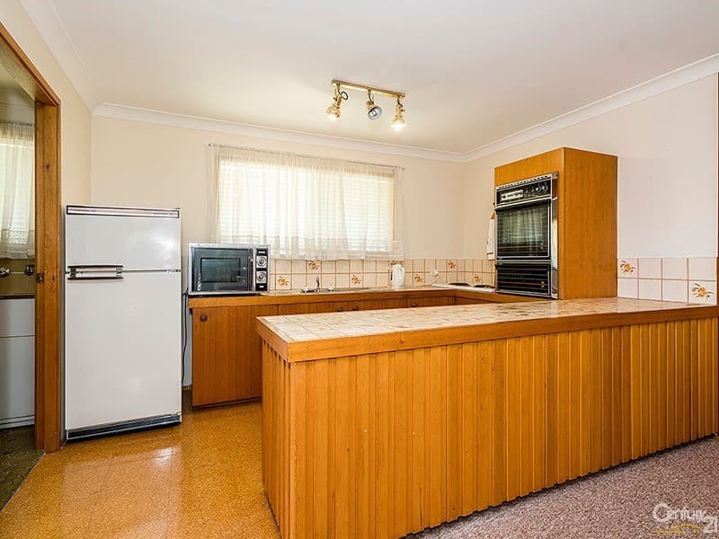 52 Clare Crescent, Berkeley Vale, NSW, 2261, Berkeley Vale - Thumbnail 4