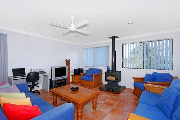 10 Kathleen White Cres, Killarney Vale, NSW, 2261, Killarney Vale - Image 1