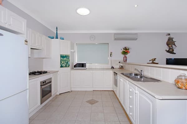 35 Sunset Drive, Sunset Strip, Sunset Strip - Thumbnail 6