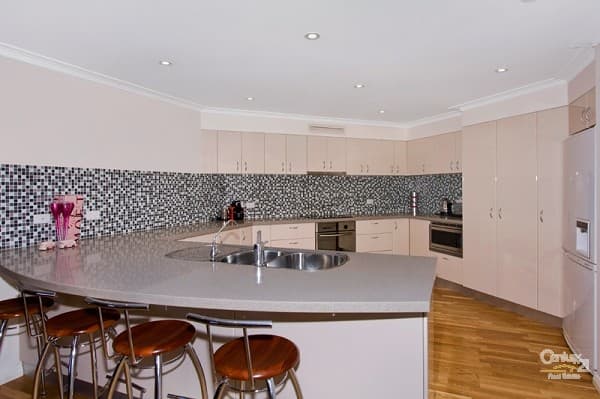 3/110 Ocean Parade, Blue Bay, NSW, 2261, Blue Bay - Thumbnail 4