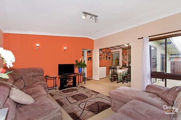 10 Clare Crescent, Berkeley Vale, NSW, 2261, Berkeley Vale - Thumbnail 2