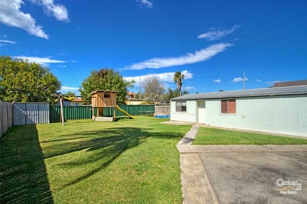 42 Tasman Avenue, Killarney Vale, NSW, 2261, Killarney Vale - Thumbnail 5