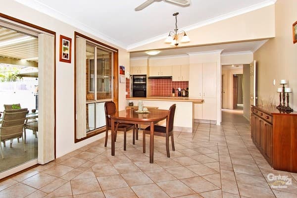 5 Bomaderry Crescent, Glenning Valley, NSW, 2261, Glenning Valley - Thumbnail 3