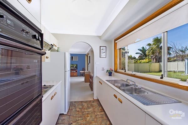10 Sirius Avenue, Bateau Bay, NSW, 2261, Bateau Bay - Thumbnail 3