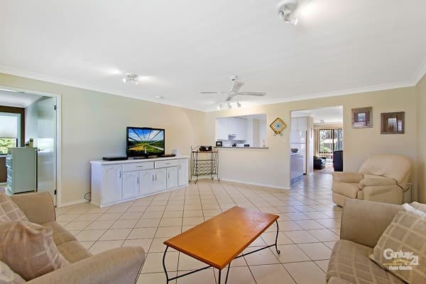 114 Lakedge Avenue, Berkeley Vale, NSW, 2261, Berkeley Vale - Thumbnail 2