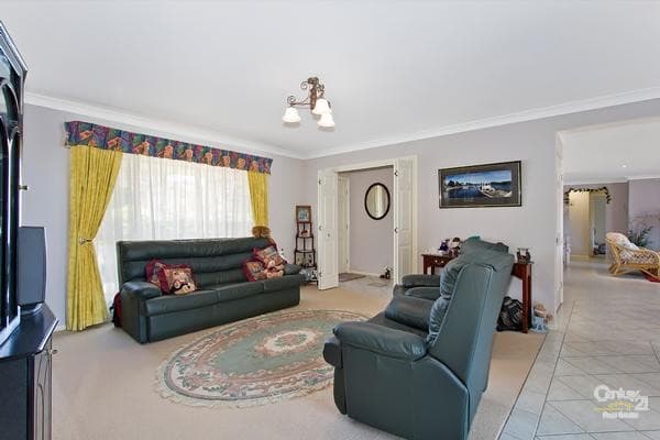35 Scarborough Place, Bateau Bay, NSW, 2261, Bateau Bay - Thumbnail 7