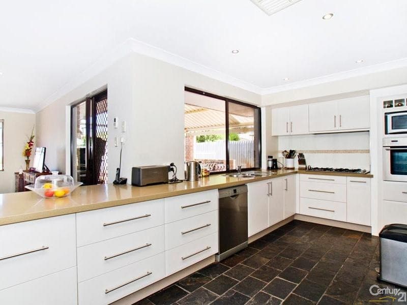 7/10 Warton Rd, Huntingdale, WA, 6110, Thornlie - Thumbnail 2