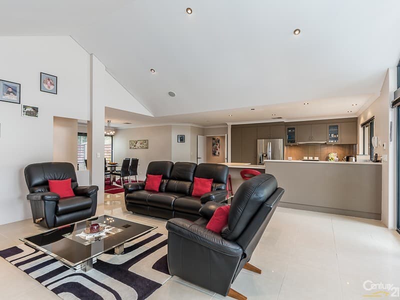 7/10 Warton Rd, Huntingdale, WA, 6110, Southern River - Thumbnail 2