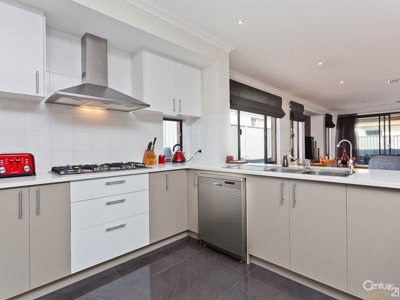 7/10 Warton Rd, Huntingdale, WA, 6110, Champion Lakes - Thumbnail 2