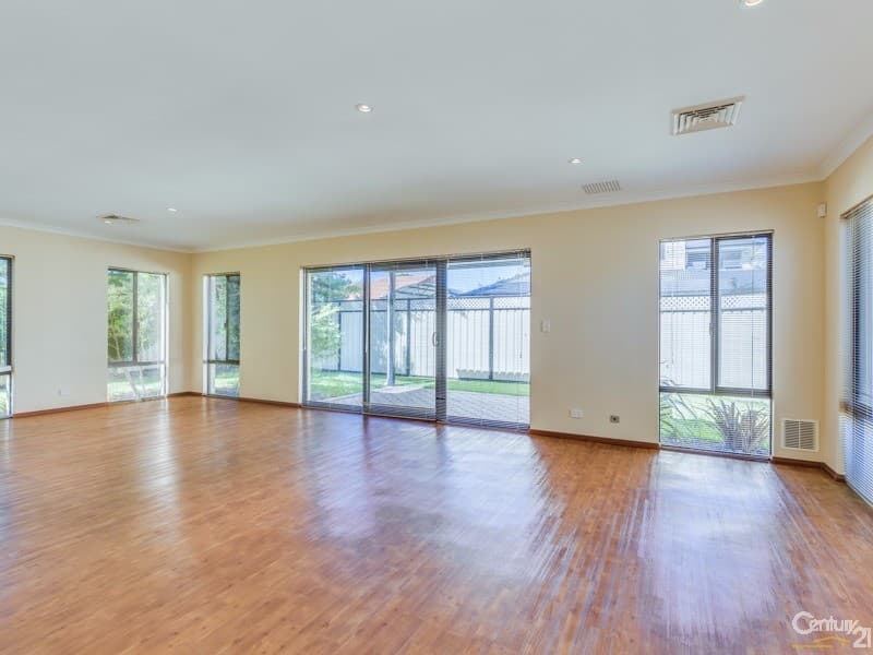 7/10 Warton Rd, Huntingdale, WA, 6110, Cloverdale - Thumbnail 3