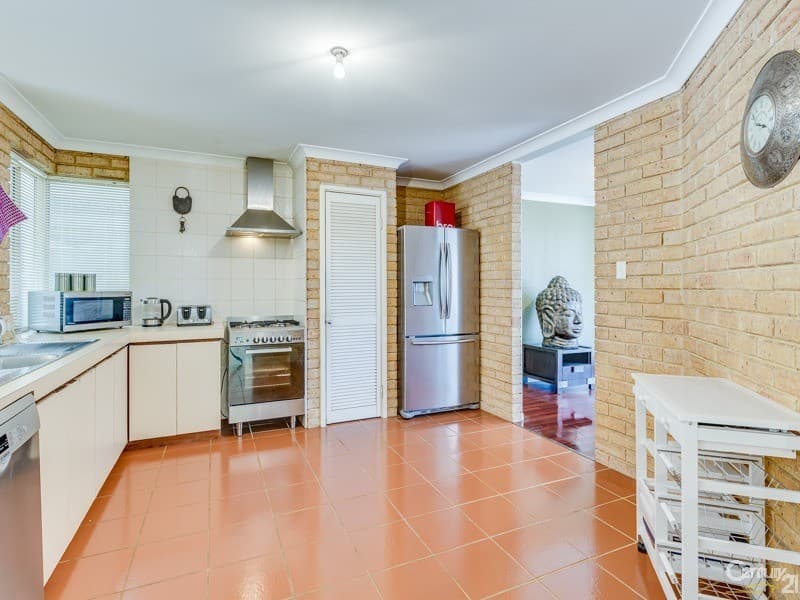 7/10 Warton Rd, Huntingdale, WA, 6110, Bibra Lake - Thumbnail 2