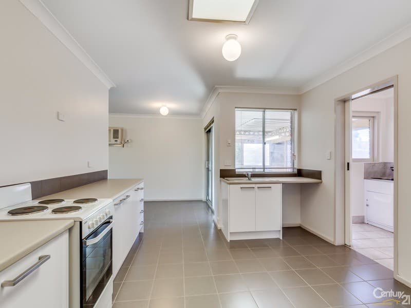 7/10 Warton Rd, Huntingdale, WA, 6110, Thornlie - Image 1