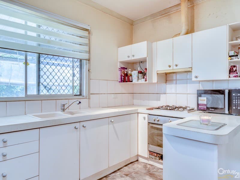 7/10 Warton Rd, Huntingdale, WA, 6110, Cloverdale - Thumbnail 2