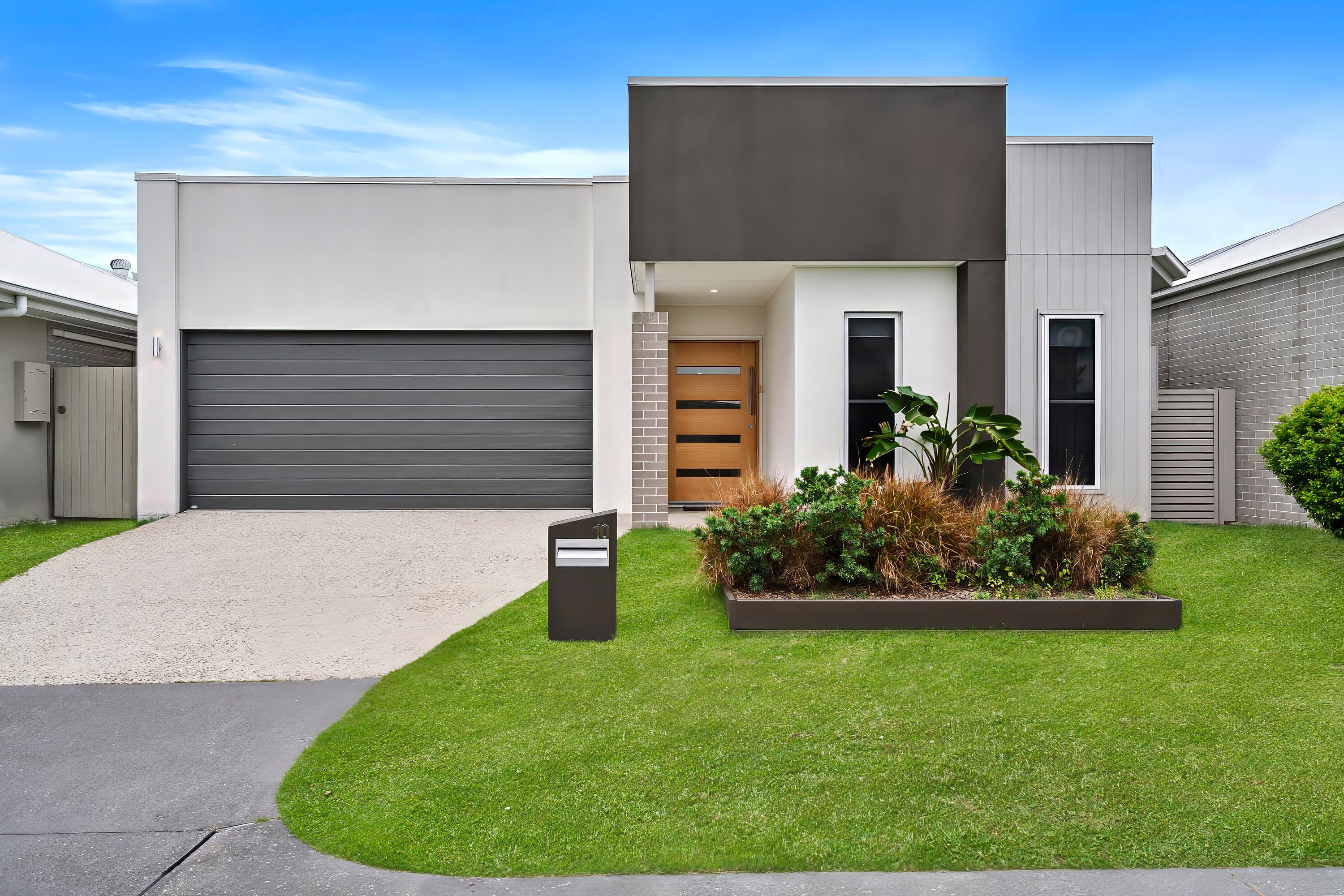 10 Archibald Cres Nirimba Qld, Bells Creek - Image 1