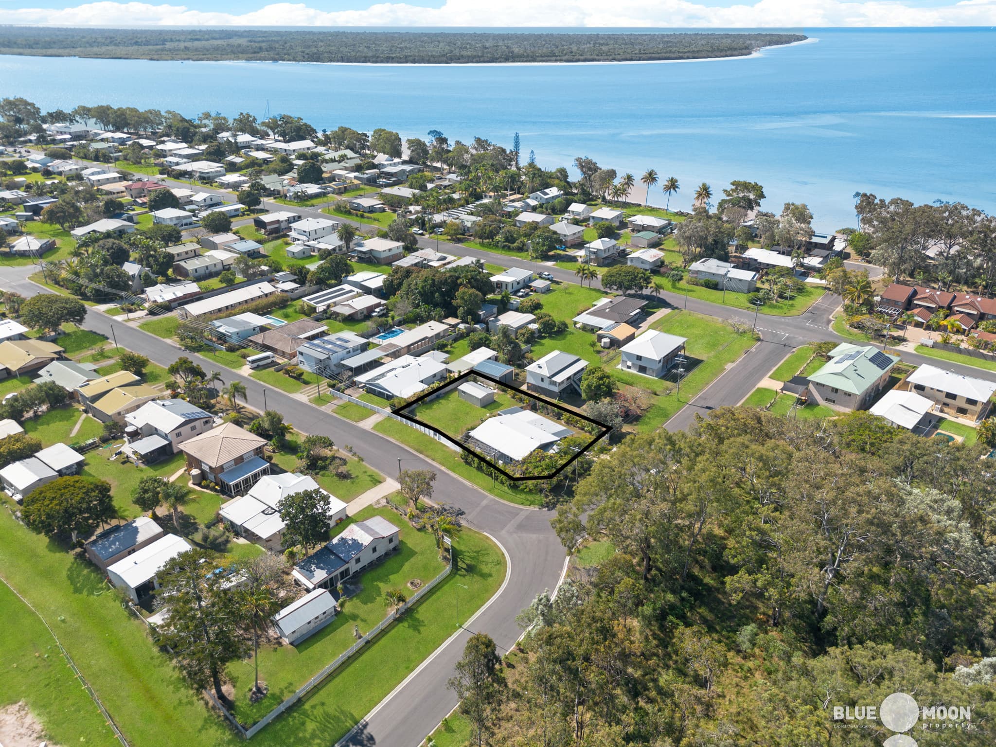 17 Dudley St Burrum Heads Qld, Burrum Heads - Image 1