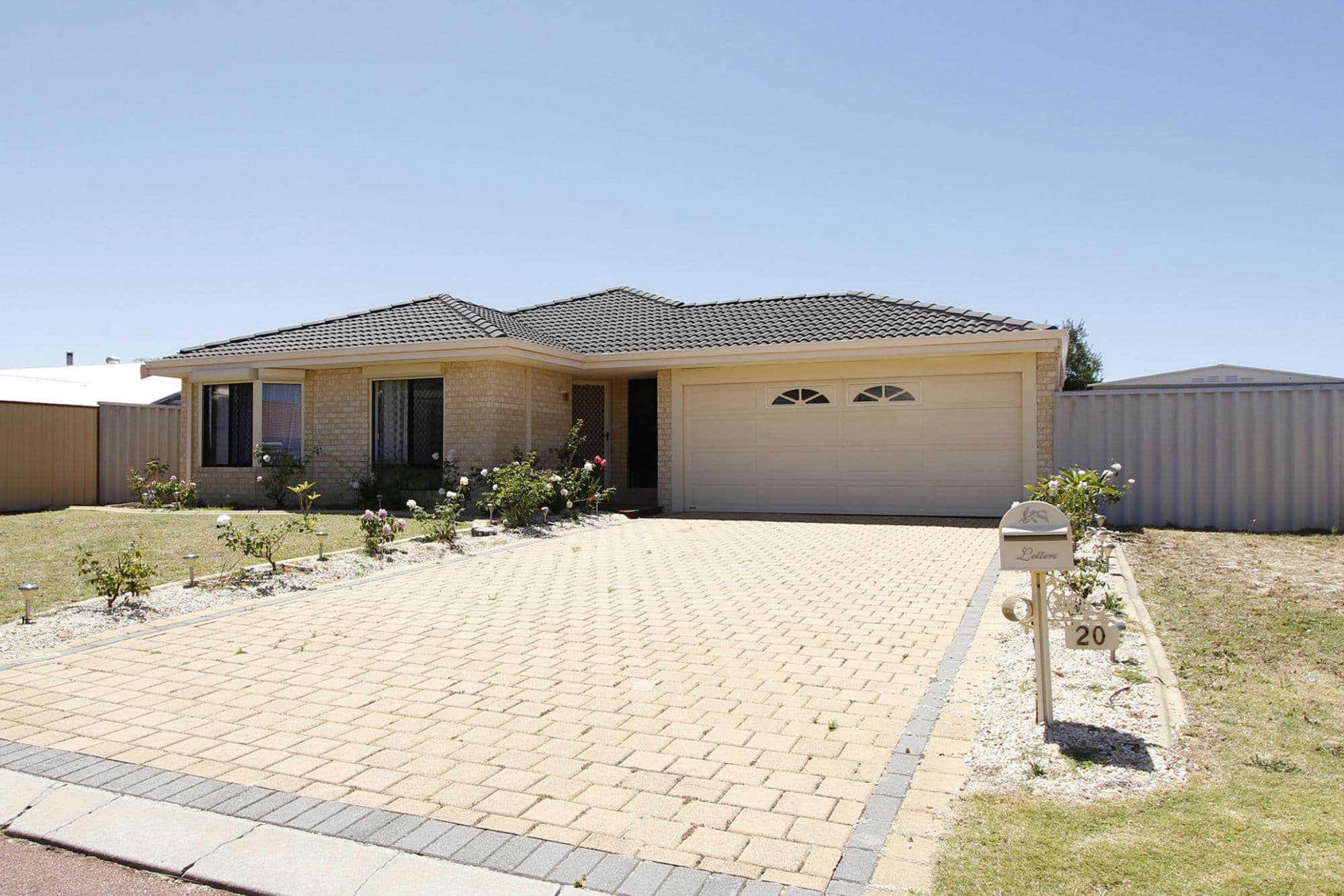 20 Coomer Elbow, South Guildford - Image 1