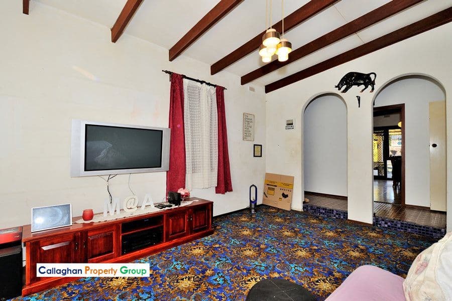 73 Mary Crescent, Eden Hill - Image 1