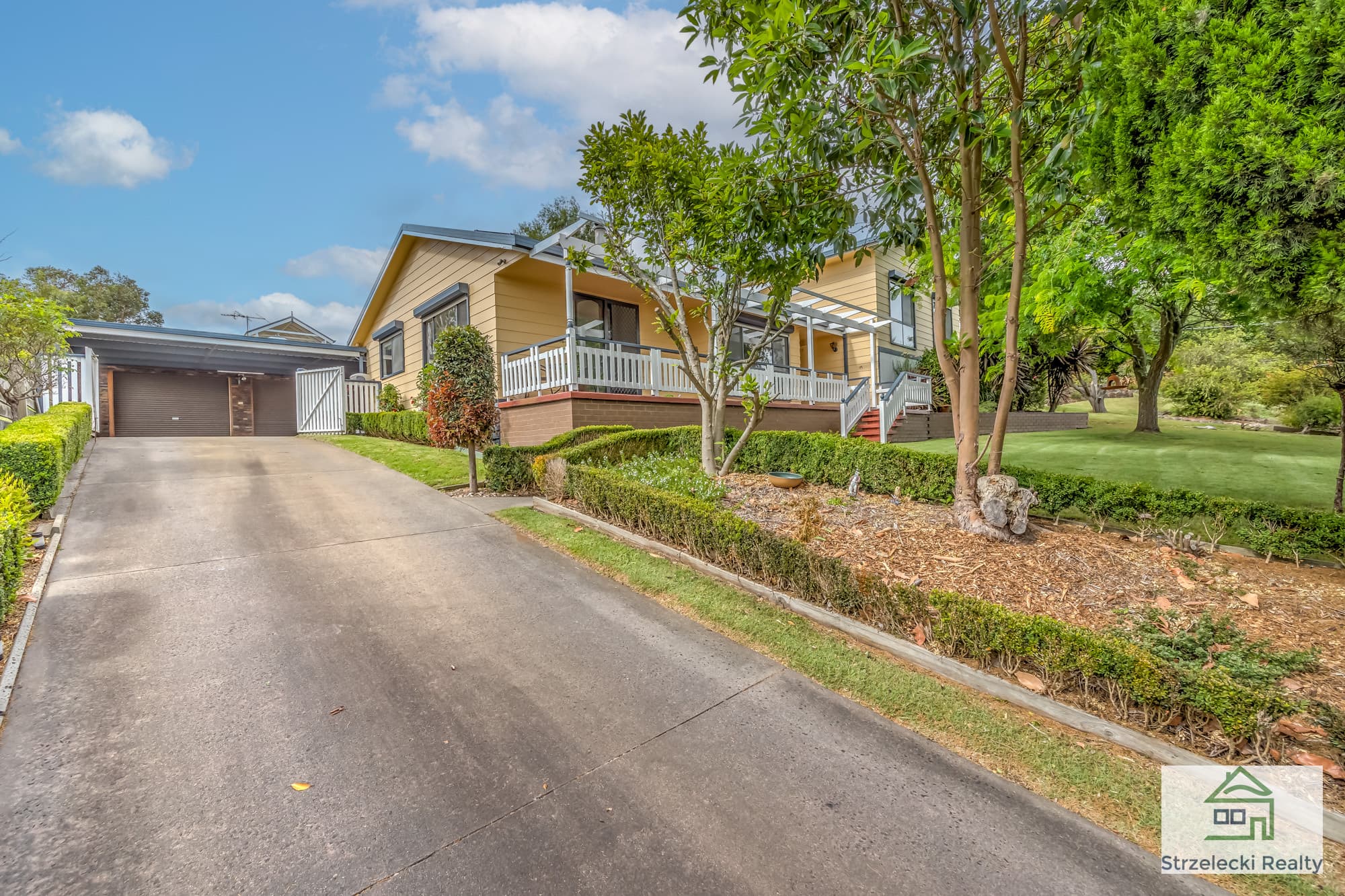 32 Fairway Drive, Yallourn - Image 1