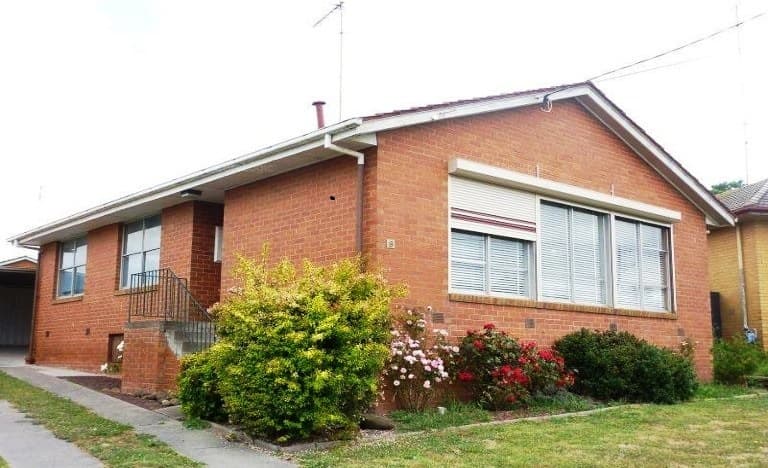 8 Firmin Road, Churchill - Image 1