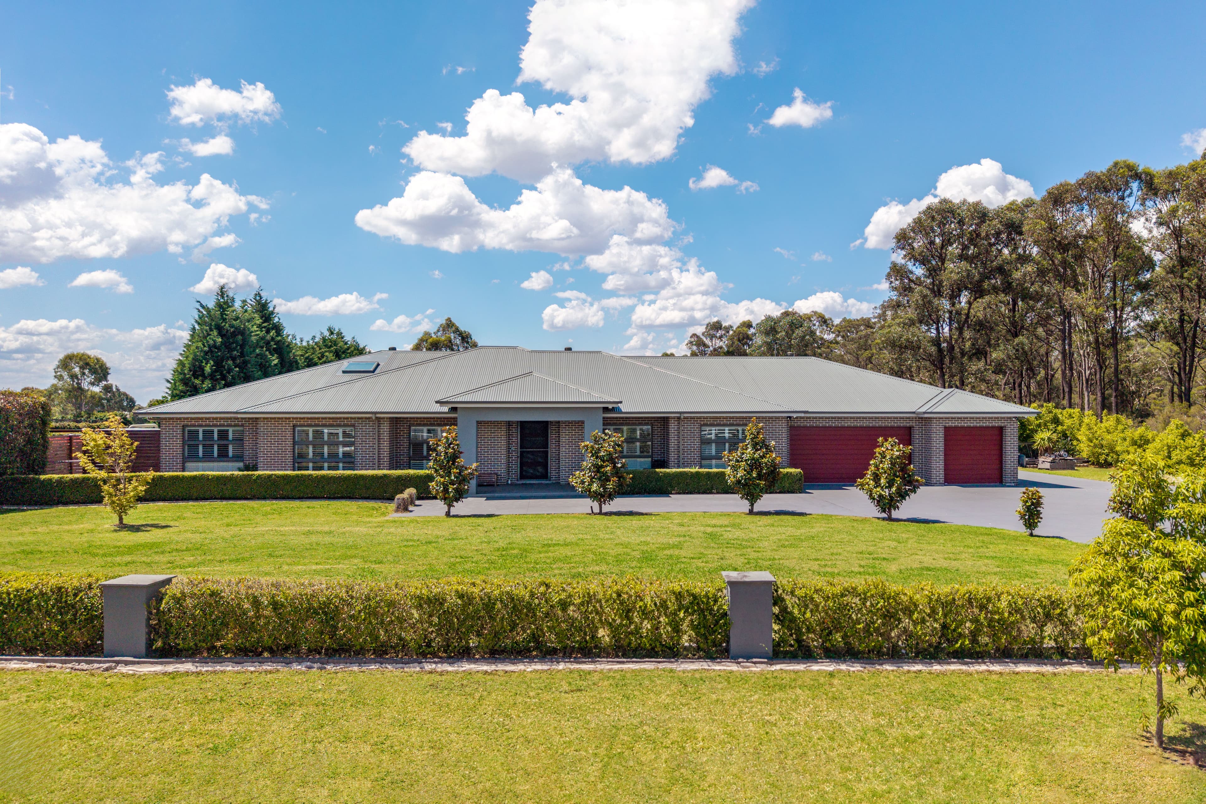 55 Twin Creeks Drive, LUDDENHAM, Luddenham - Image 1