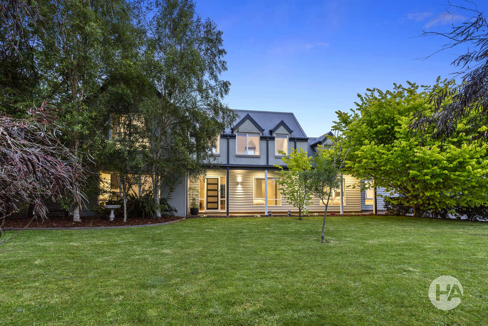 14 Crestwood Drive, ROSEBUD, Rosebud - Image 1