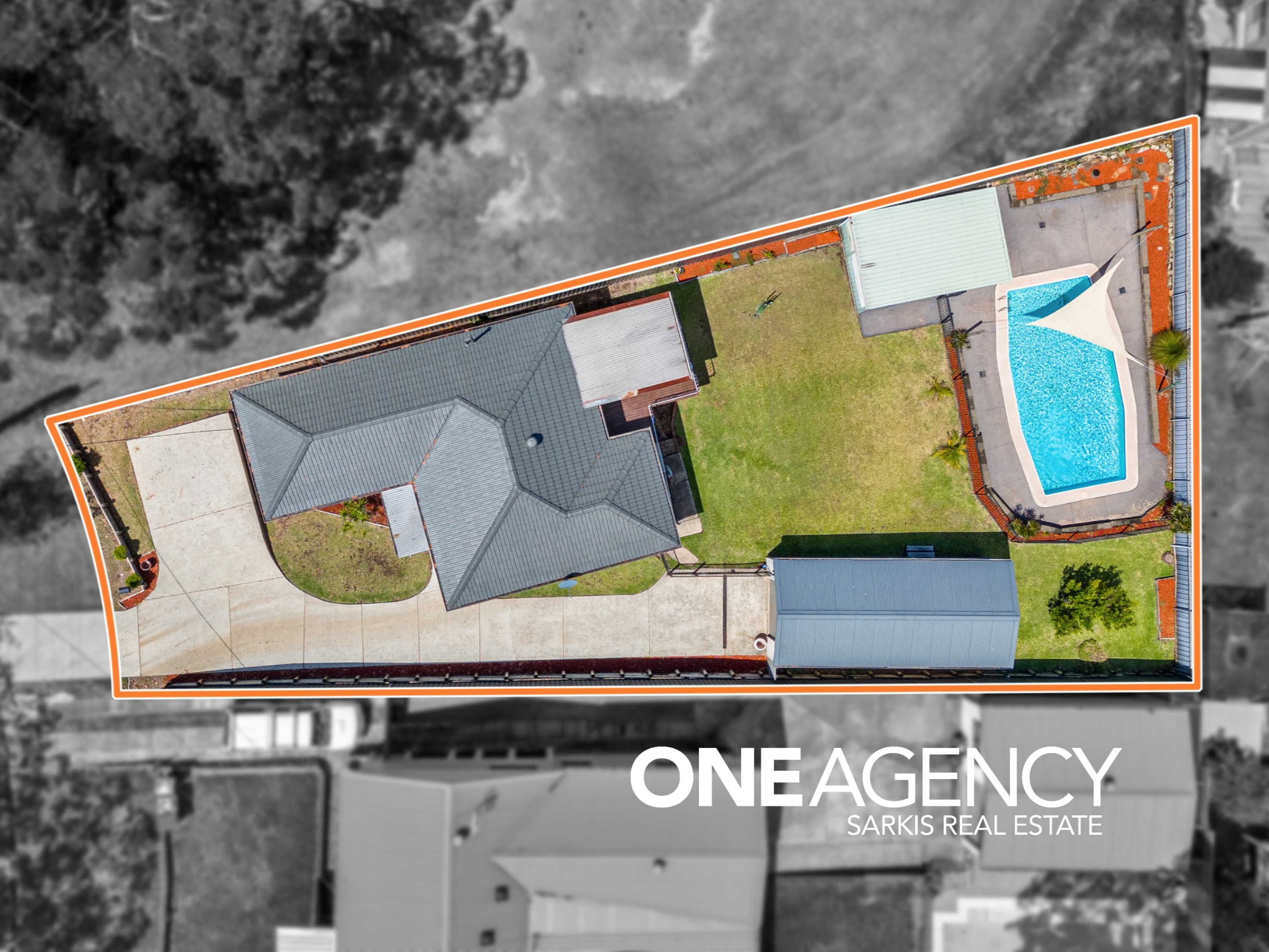 34 Valley View Crescent, Glendale, Glendale - Image 1