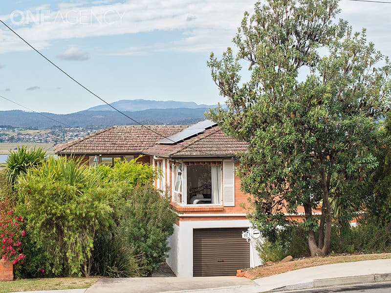 70 Dion Crescent, Riverside, Riverside - Image 1