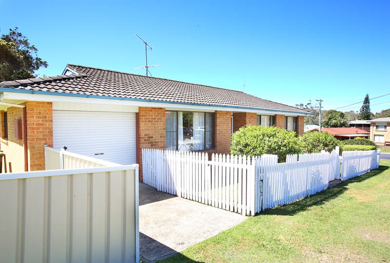 7 Ti-Tree Road, Sandy Beach, Sandy Beach - Image 1