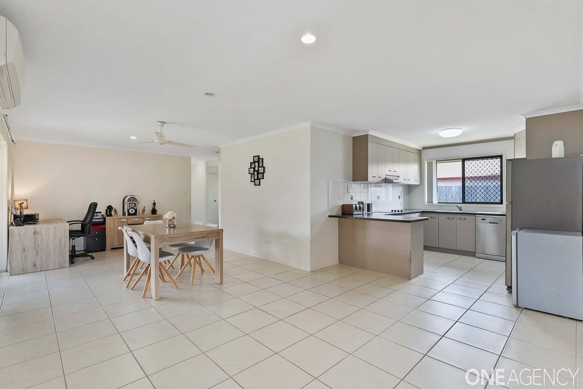 23 Moonstone Drive, Urangan, Urangan - Image 1